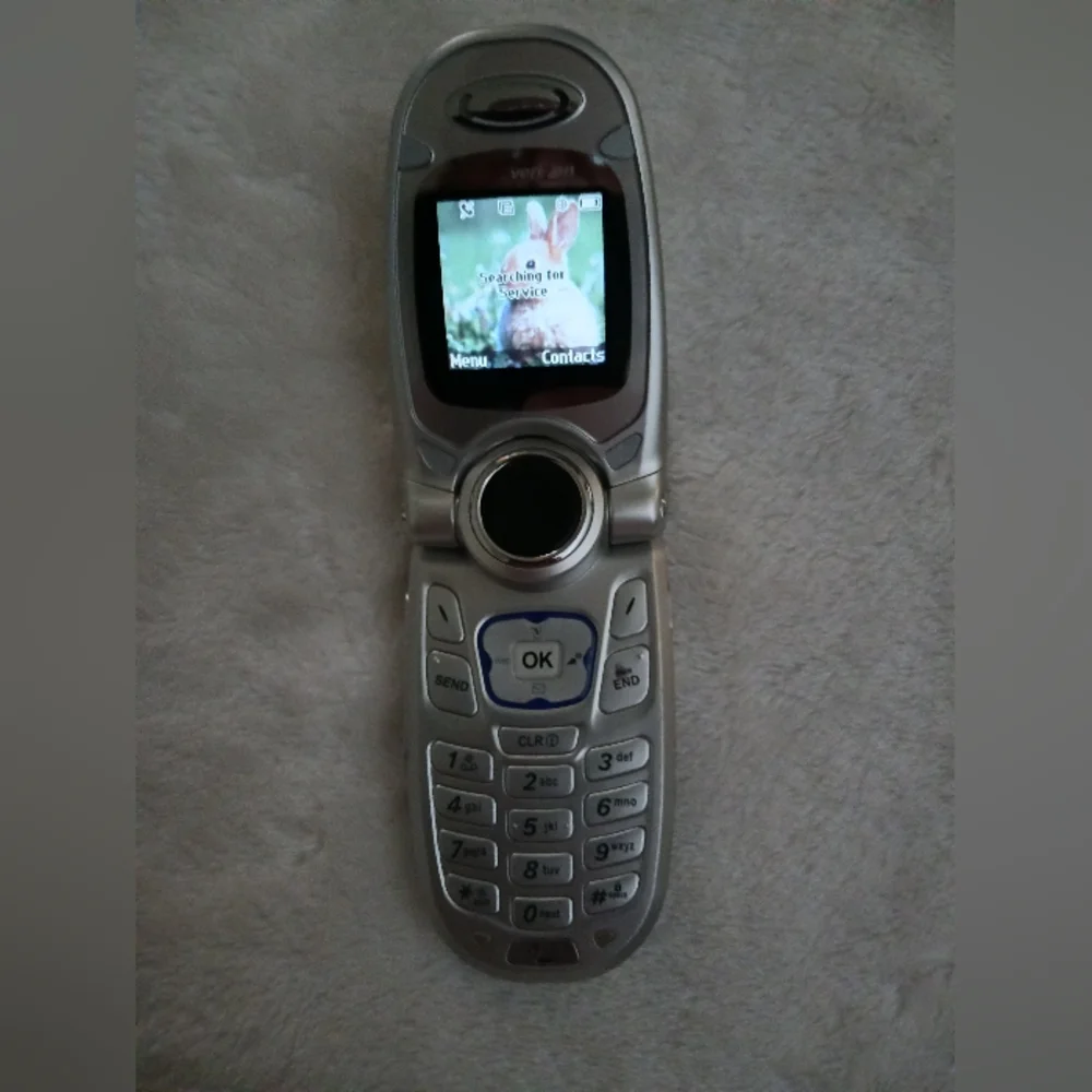 LG vintage compact